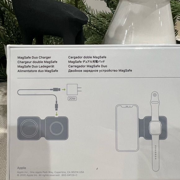 NIP Apple MagSafe Duo Charger - Picture 3 of 7